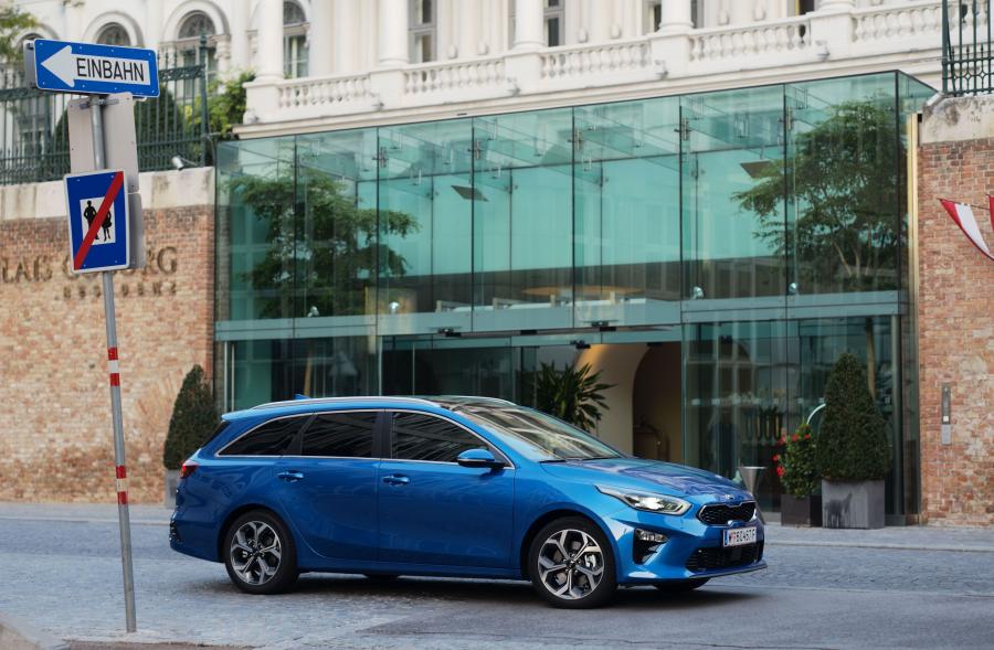  Kia Ceed Sportswagon 2018 года  (WW) (фото 14 из 47)
